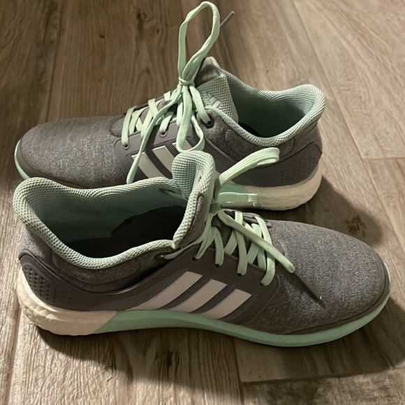 Women’s Adidas boost mint green, gray and white sneakers size 6.5 - Picture 3 of 5